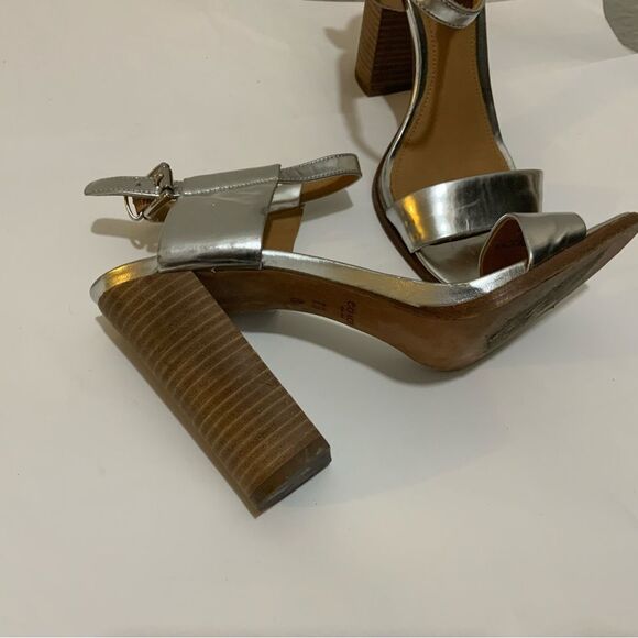 {COACH} Metallic Mirror Lexey Sandals 7.5 B - Picture 9 of 9